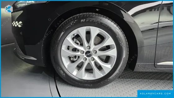 KIA K8 2.5 GASOLINE 2WD