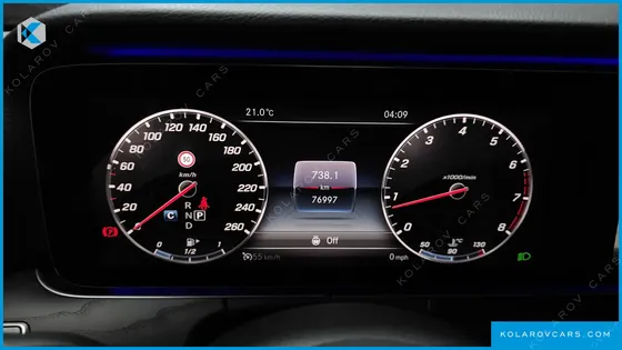 MERCEDES E-CLASS E300 4MATIC AVNATGARDE
