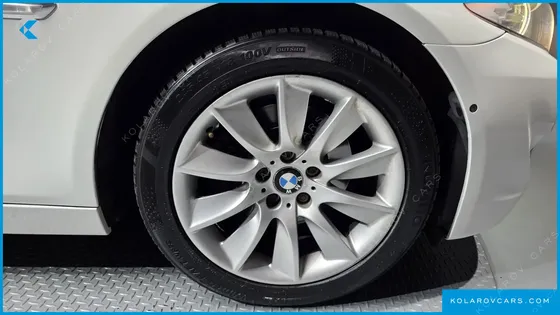 BMW 5 SERIES 528I