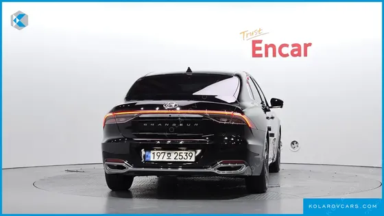 HYUNDAI GRANDEUR LE BLANC