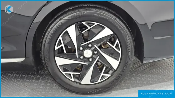 HYUNDAI GRANDEUR LE BLANC