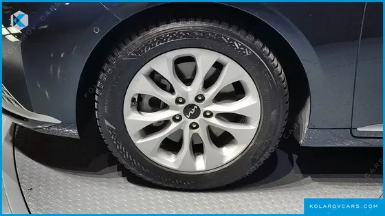 KIA K8 2.5 GASOLINE 2WD