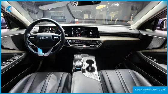 KIA K8 2.5 GASOLINE 2WD