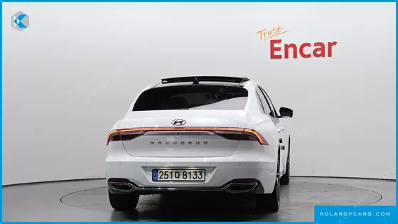 HYUNDAI GRANDEUR LE BLANC
