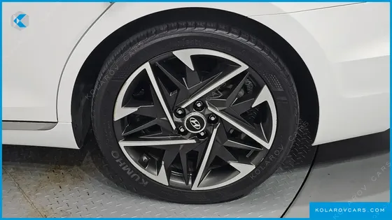 HYUNDAI GRANDEUR LE BLANC