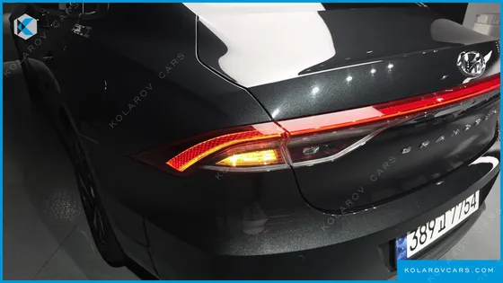 HYUNDAI GRANDEUR LE BLANC