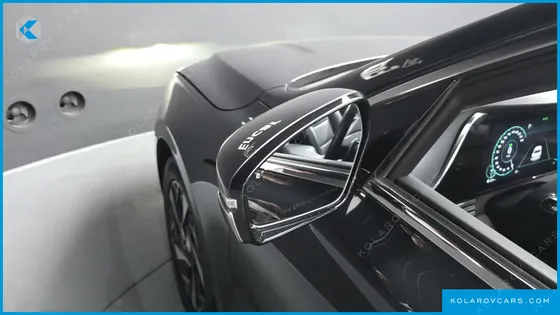 HYUNDAI GRANDEUR LE BLANC