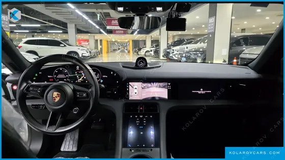 PORSCHE TAYCAN BASE