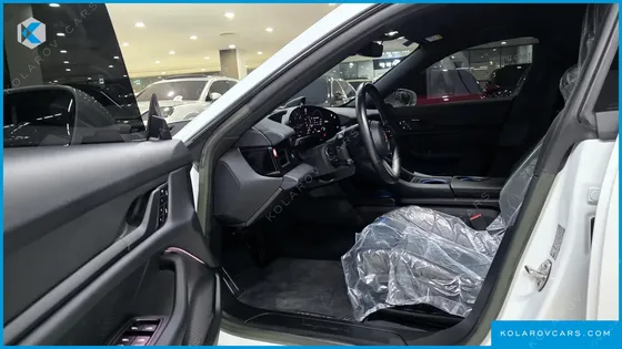PORSCHE TAYCAN BASE