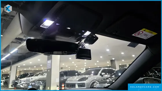 PORSCHE TAYCAN BASE