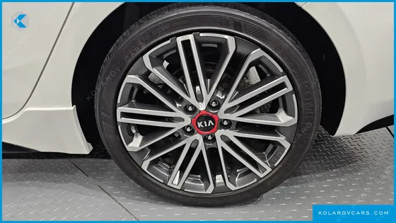 KIA K3 5DOOR GT SIGNATURE