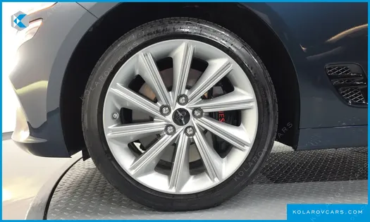 GENESIS G70 GASOLINE 2.5T 4WD