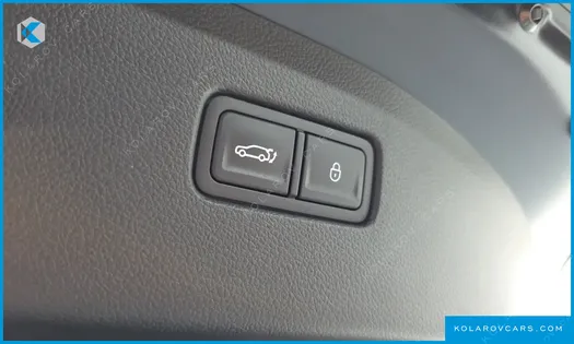 GENESIS G70 GASOLINE 2.5T 4WD
