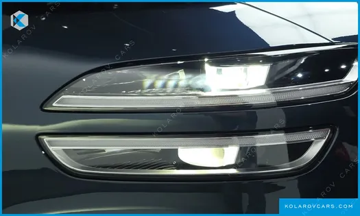 GENESIS G70 GASOLINE 2.5T 4WD