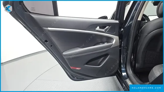 GENESIS G70 GASOLINE 2.5T 4WD