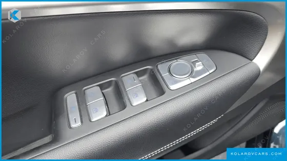 GENESIS G70 GASOLINE 2.5T 4WD