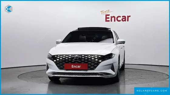 HYUNDAI GRANDEUR LE BLANC