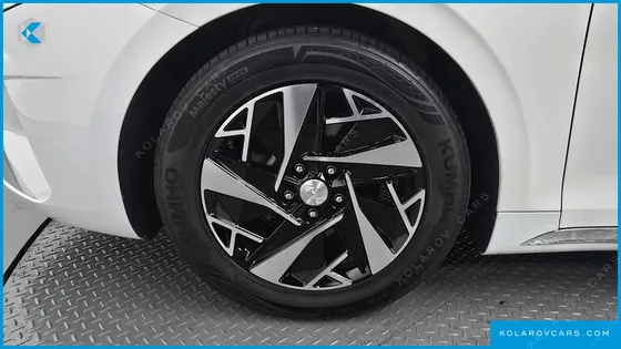 HYUNDAI GRANDEUR LE BLANC