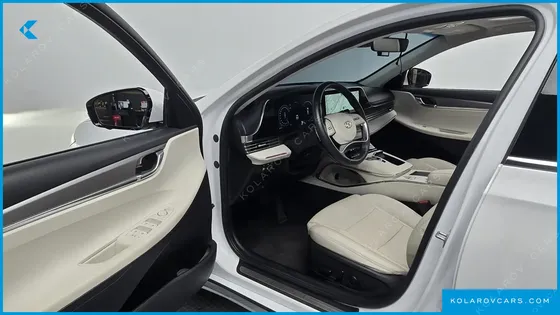 HYUNDAI GRANDEUR LE BLANC