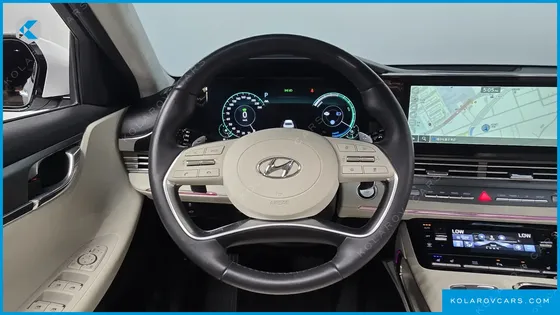 HYUNDAI GRANDEUR LE BLANC