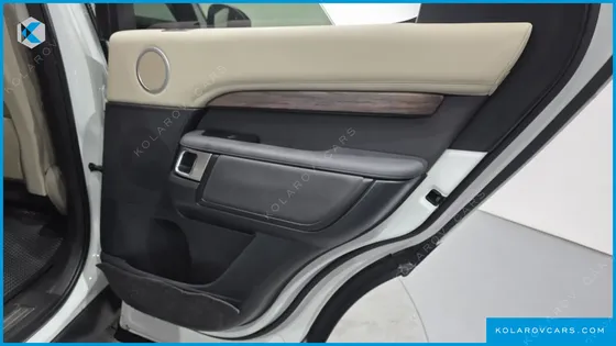 LAND ROVER DISCOVERY 3.0 SD6 HSE