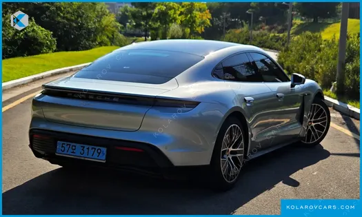 PORSCHE TAYCAN BASE