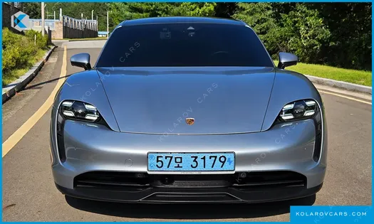 PORSCHE TAYCAN BASE