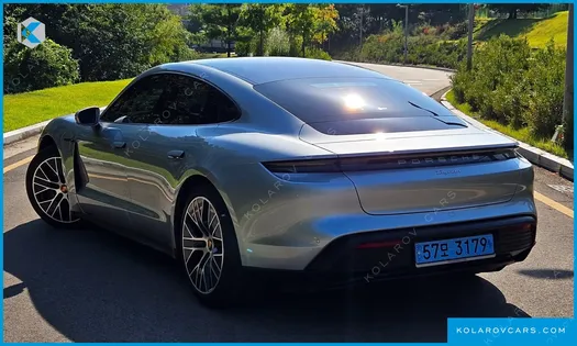 PORSCHE TAYCAN BASE