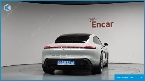 PORSCHE TAYCAN GTS