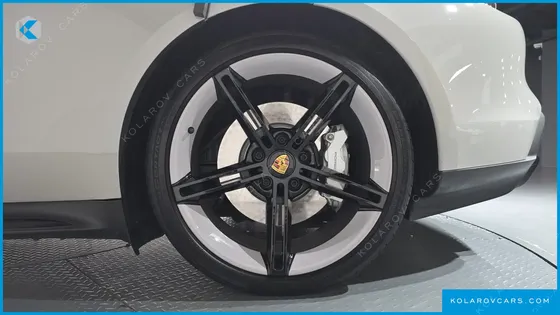 PORSCHE TAYCAN GTS
