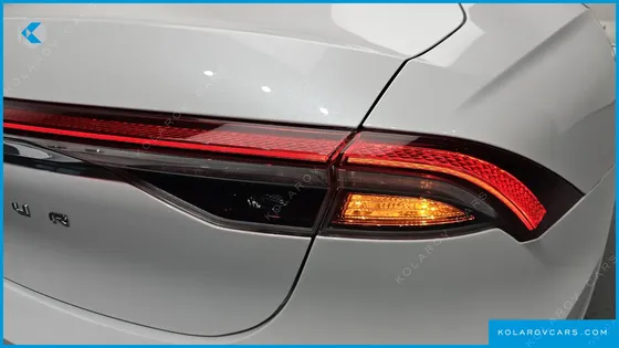 HYUNDAI GRANDEUR LE BLANC
