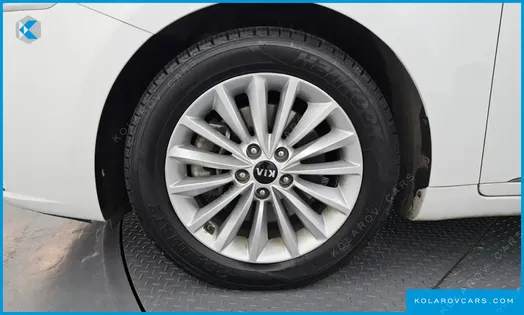 KIA K7 3.0 LPI LUXURY (RENTAL CAR)