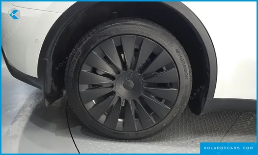 TESLA MODEL Y LONG RANGE AWD