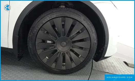 TESLA MODEL Y LONG RANGE AWD