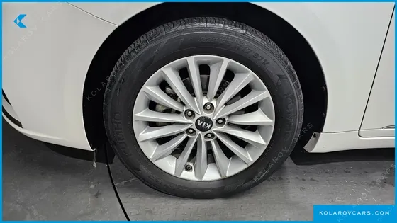KIA K7 3.0 LPI LUXURY (RENTAL CAR)