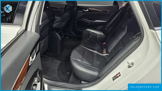 KIA K7 3.0 LPI LUXURY (RENTAL CAR)