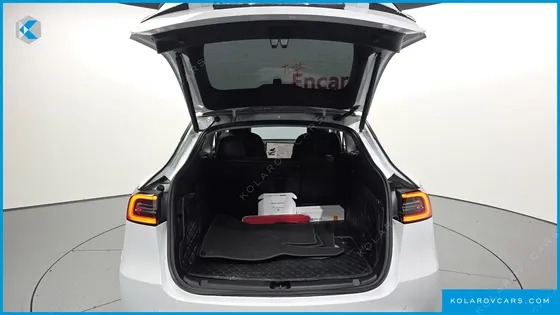 TESLA MODEL Y LONG RANGE AWD