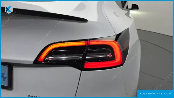 TESLA MODEL Y LONG RANGE AWD