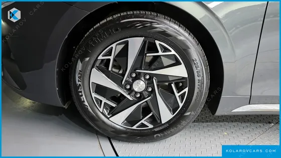 HYUNDAI GRANDEUR EXCLUSIVE
