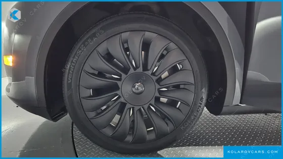 TESLA MODEL Y LONG RANGE AWD