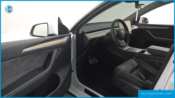 TESLA MODEL Y RWD