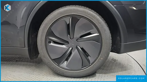 TESLA MODEL Y PREMIUM LONG RANGE AWD