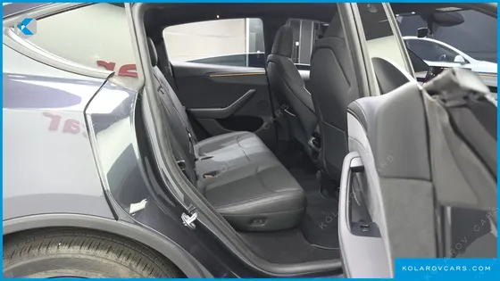 TESLA MODEL Y PREMIUM LONG RANGE AWD
