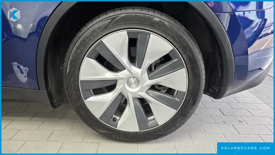 TESLA MODEL Y RWD