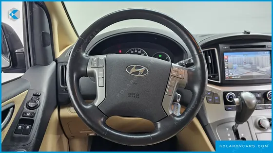 HYUNDAI STAREX 4WD LIMOUSINE