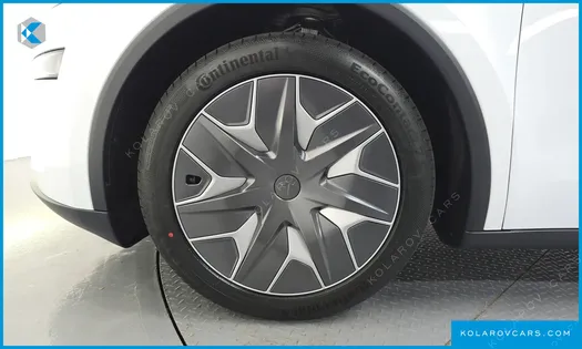 TESLA MODEL Y L LONG RANGE AWD