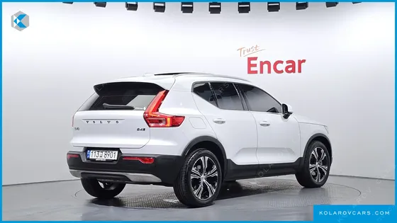 VOLVO XC40 B4 INSCRIPTION