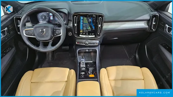VOLVO XC40 B4 INSCRIPTION