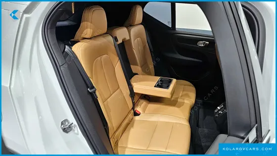 VOLVO XC40 B4 INSCRIPTION