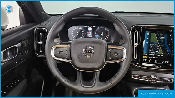 VOLVO XC40 B4 INSCRIPTION